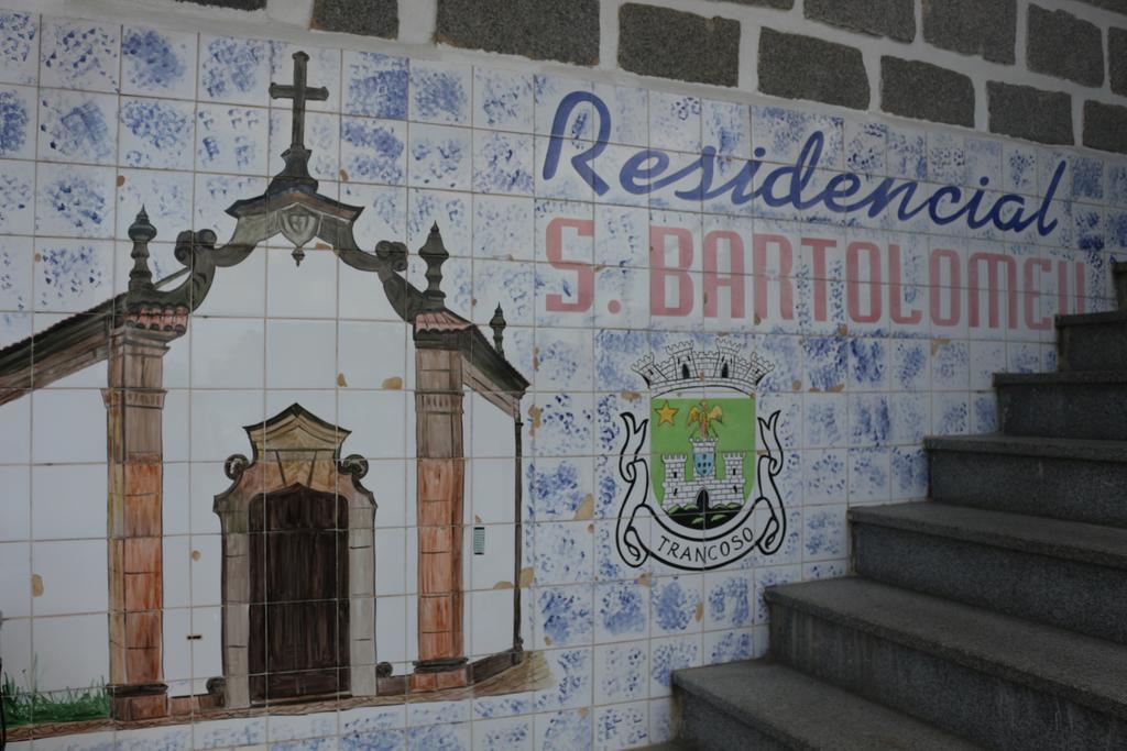 Alojamento Local S. Bartolomeu Hotel Trancoso Exterior photo